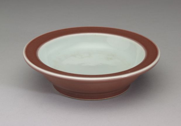 Pot stand. Porcelain, copper-red glaze. Qing dynasty, Yongzheng reign (1722-1735)-China Archive
